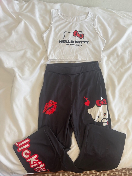 Hello Kitty Tops - Hello Kitty Set
